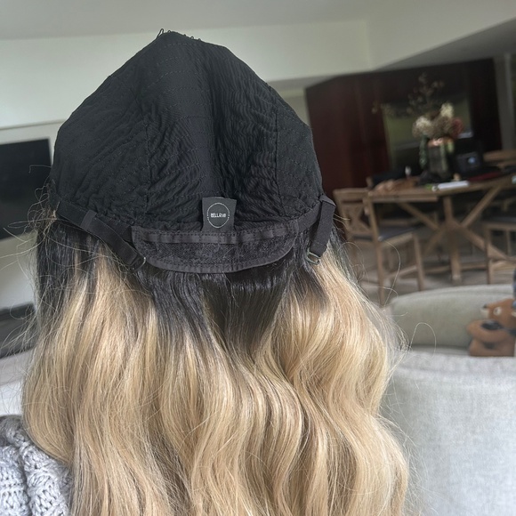 Long Blonde Synthetic Wig - Picture 4 of 5